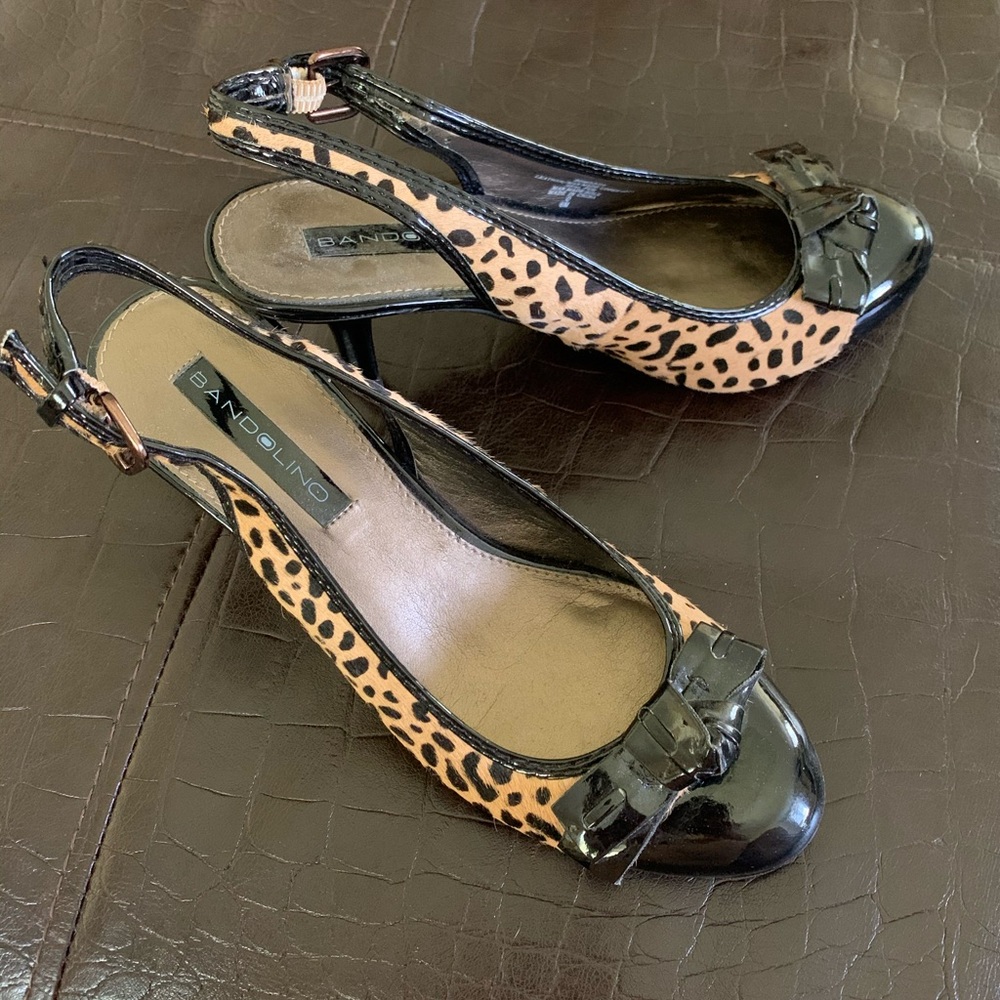 Bandolino Women’s Brown Cheeta Print Heels 6M w/ Front Bow EUC